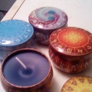 Set of 4 apple sinted candles